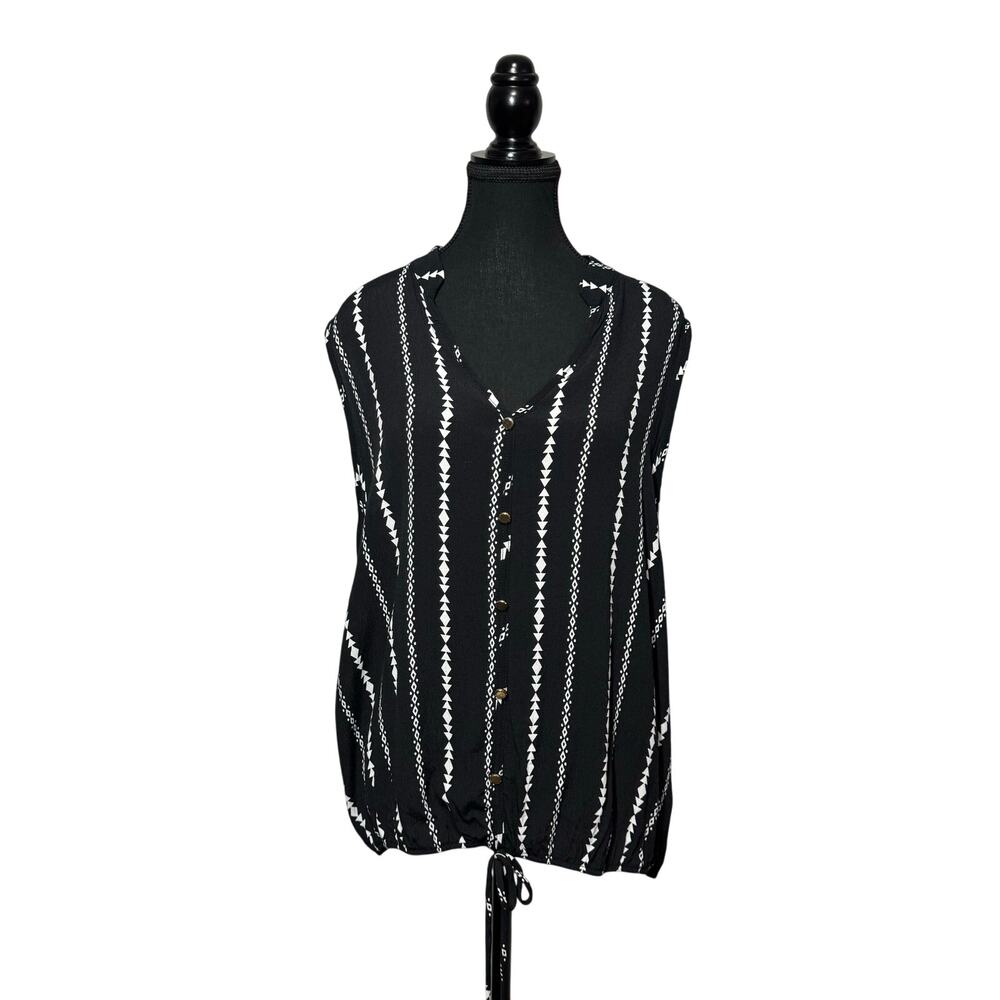 Women's Black and White Sleeveless Blouse-XXL